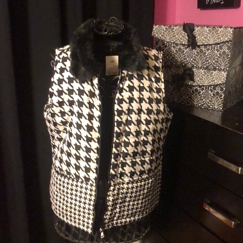 Houndstooth vest